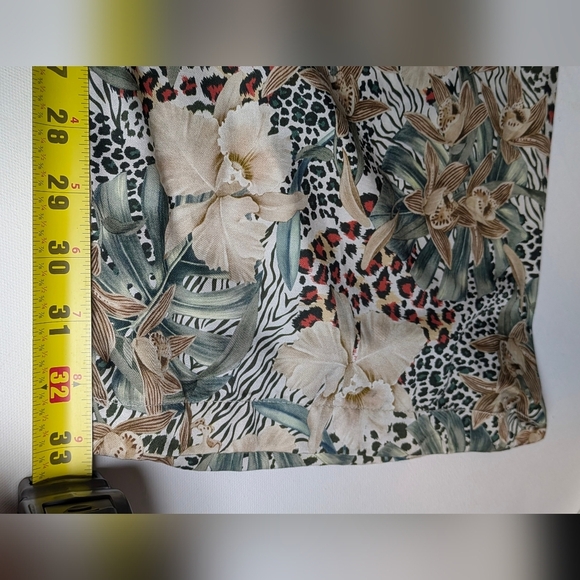 Lita by Ciara FLUID PRINT TIE WAIST PANTS IN ANIMAL FLORAL Satin Beige Sz L EUC - Picture 12 of 12